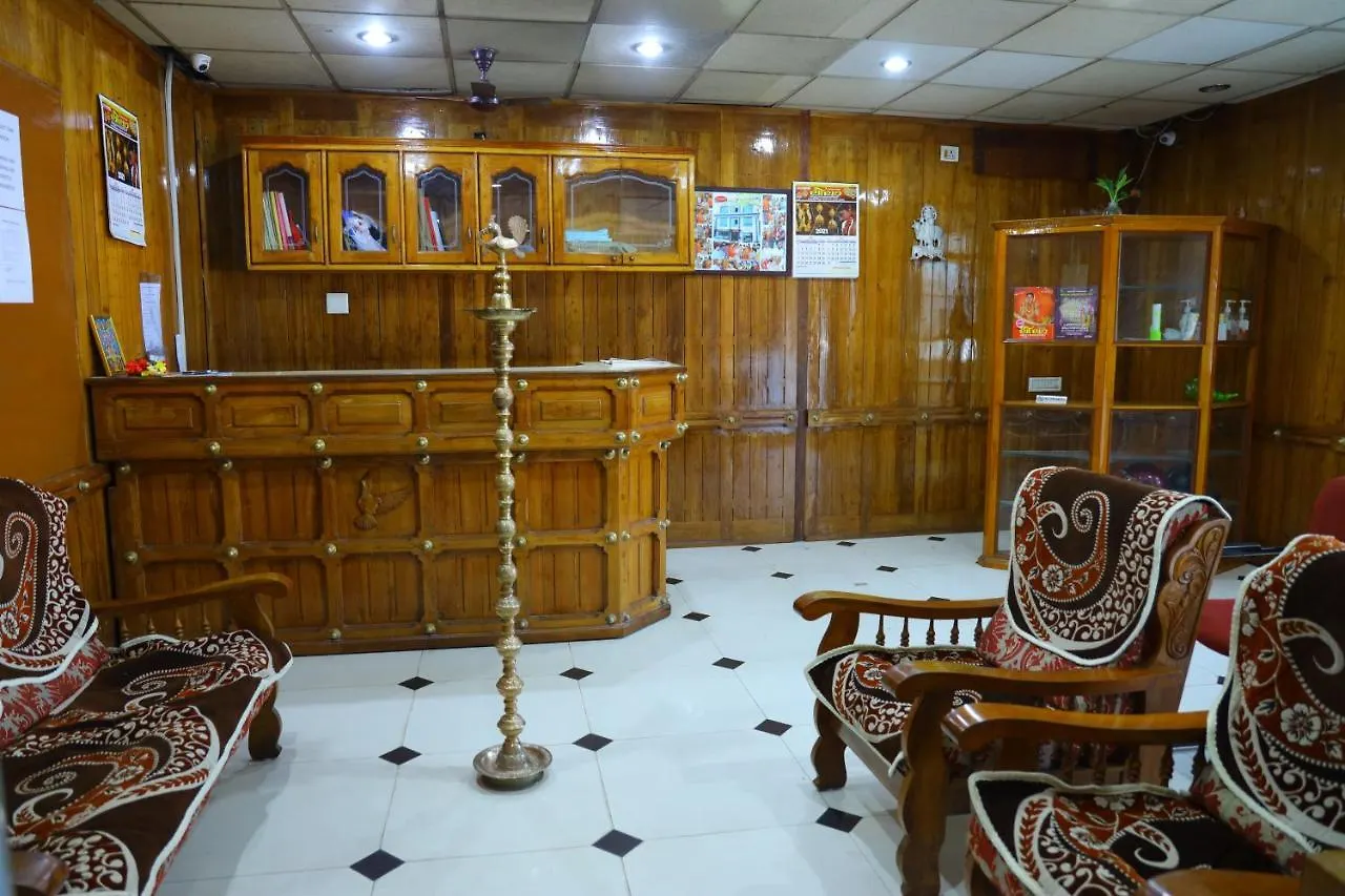 Ambalapulai Ramanilayam Tourist Home 0*,  הודו