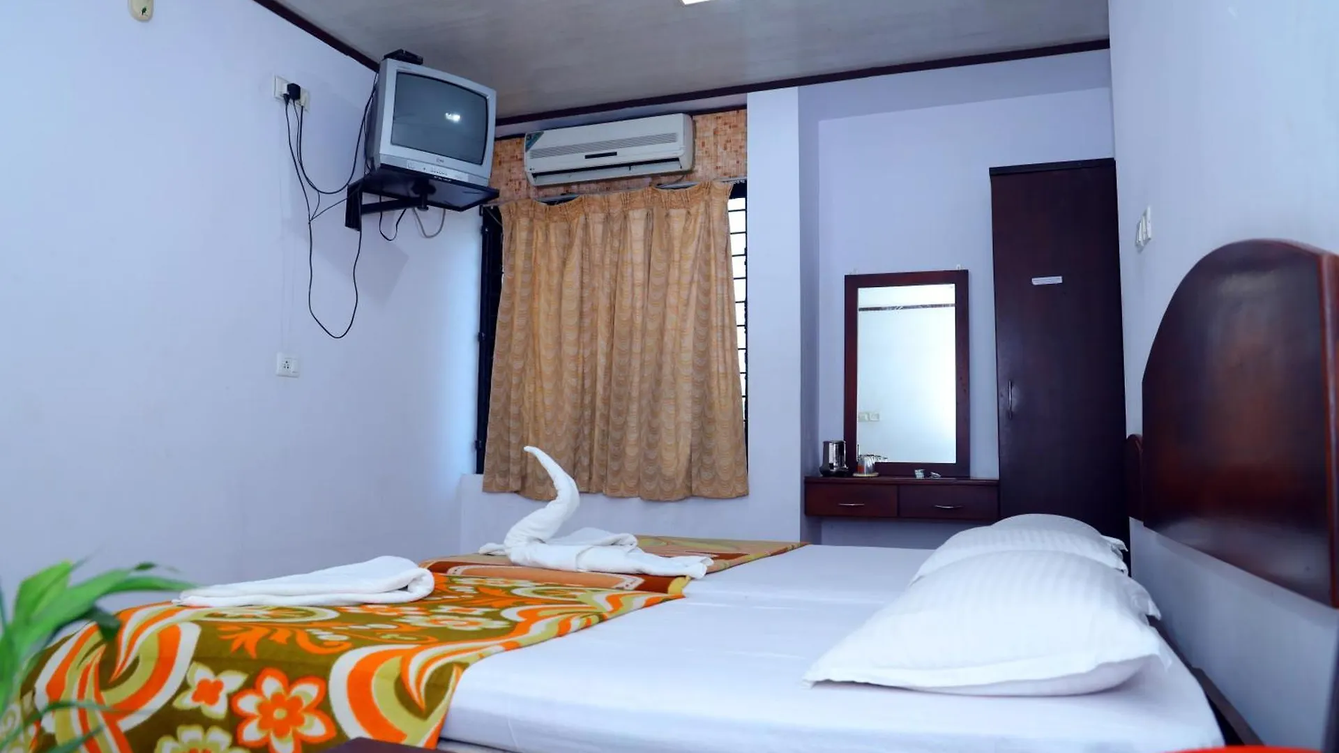 מלון Ambalapulai Ramanilayam Tourist Home